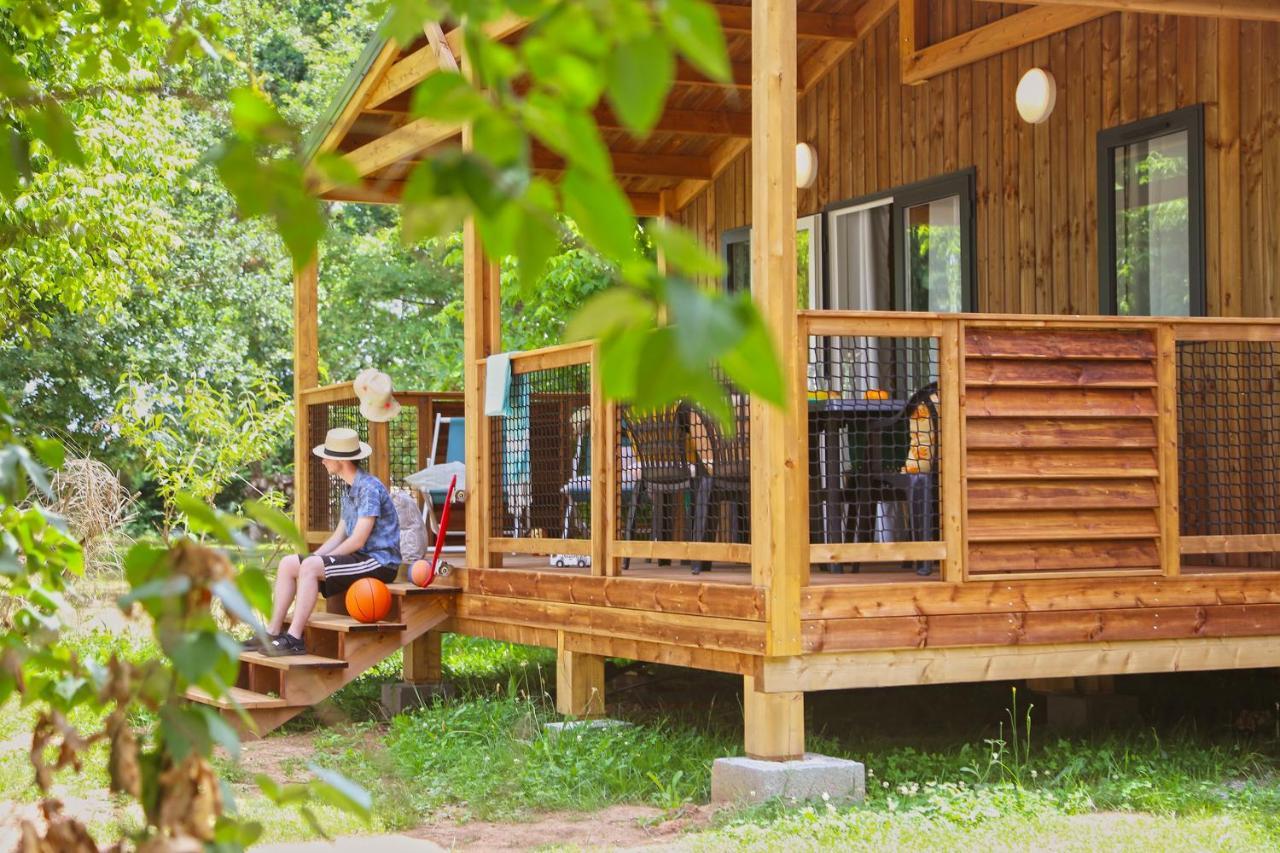 Camping le Rocher de la Granelle Le Bugue Extérieur photo